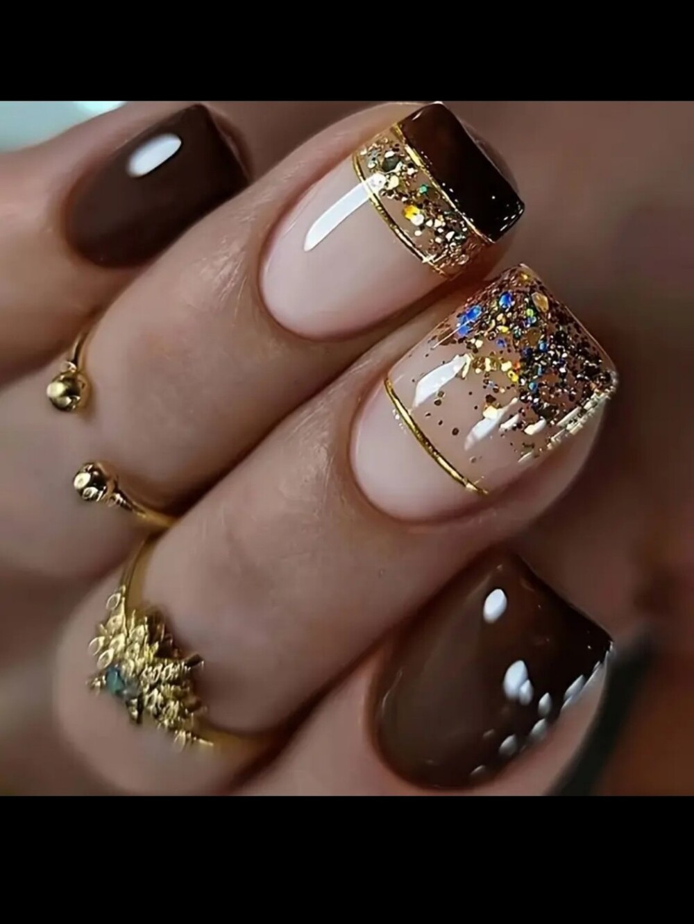 2/16🎈 24pcs Glossy Medium Square Brown & Gold Sparkle French False Nails